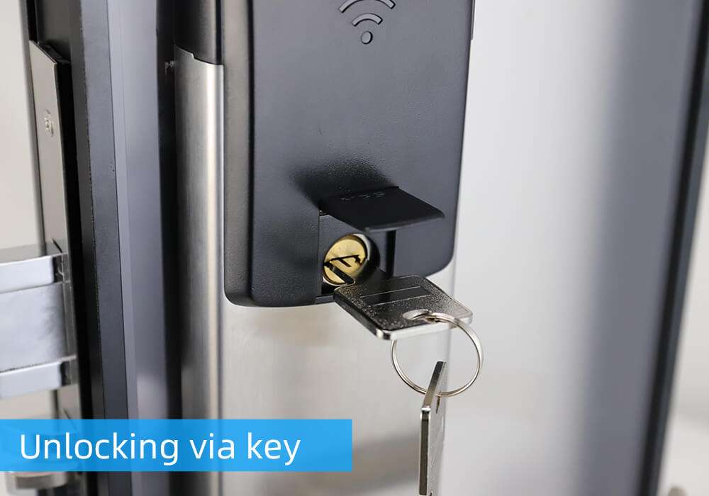 how are hotel door lock powered 6