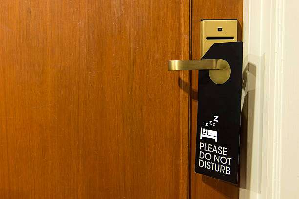 secure hotel door 9