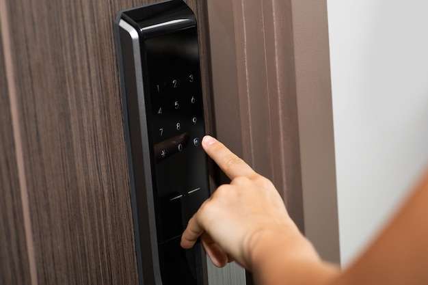 disadvantages of rfid door lock systems 5