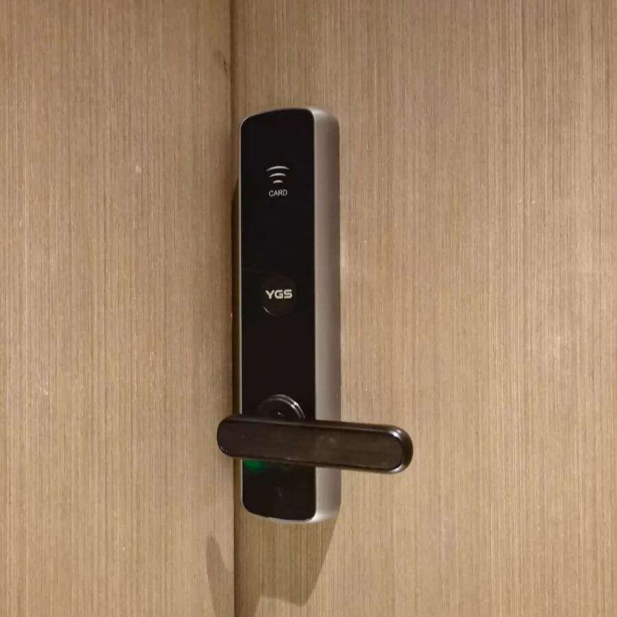 hotel lock case 3