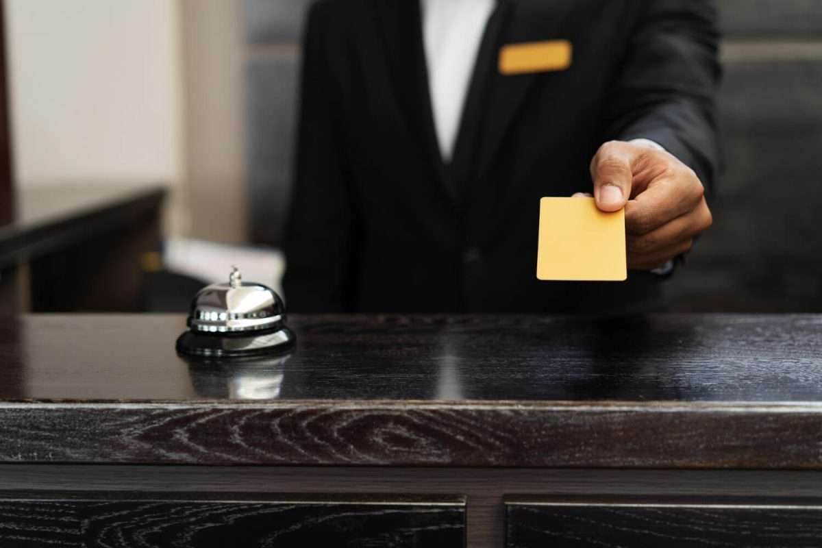 how to use key card in hotel 3