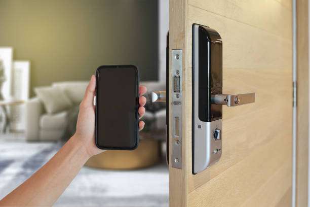 open-digital-door-locking-system-by-mobile-application-picture-id1329820201